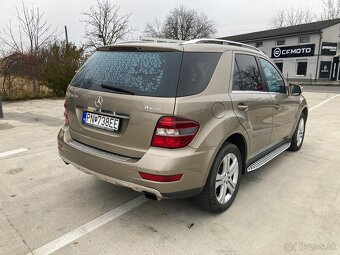 Mercedes ML320 - 4