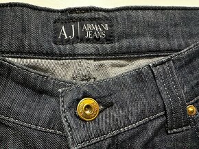 Dámske,kvalitné džínsy Giorgio ARMANI - veľkosť 32/32 - 4