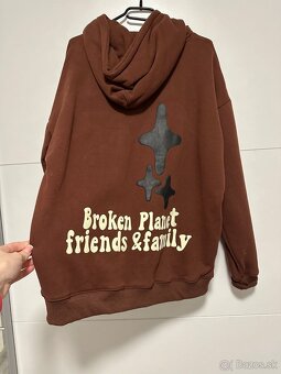 BROKEN PLANET - 4
