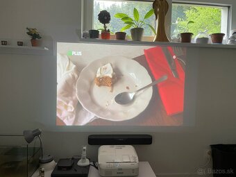 epson EB-685W - 4