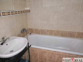 Na predaj 3 izbový byt s balkónom Galanta Mierová - 4