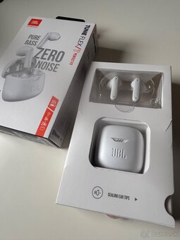 JBL Tune Flex white - 4