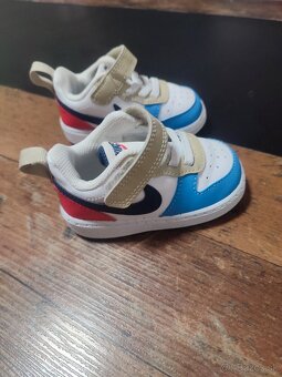 Adidas NIKE - 4
