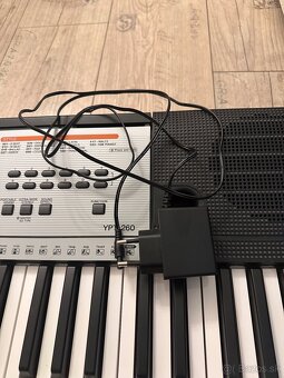 Yamaha YPT-260 - 4