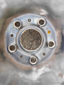 Sada plechovych diskov original VW + VW Puklice - 4