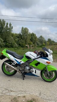 Kawasaki ZZR 600 - 4
