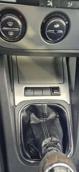 Volkswagen Golf V - 4