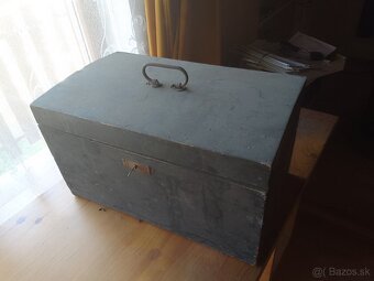 Drevené vojenské kufre. - 4