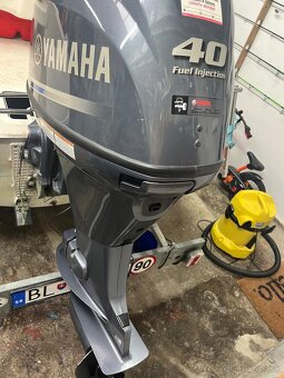 Predam cln laguna s motorom yamaha 40 - 4