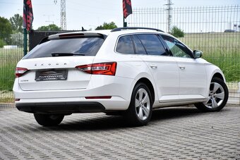 Škoda Superb Kombi 2.0 TDI DSG NAVI_VYHREV_KAMER_SR 2021 DPH - 4