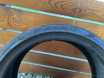 235/35 R19 letne Pirelli - 4