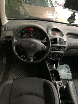 Peugeot 206 1.4i hatchback - 4