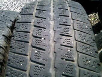 2 ks zimných pneu 225/70R15C - 4