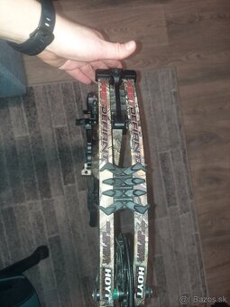 Kladkovy luk LH Hoyt pro defiant - 4