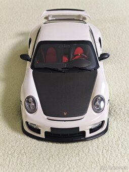 1:18 Porsche 911 GT2 RS 997 MINICHAMPS - 4