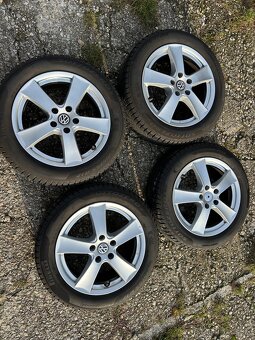 Predám zimnú sadu 5x112 225/55 r17 VW - 4