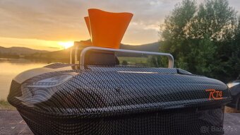 Zavážacia loďka: Carplounge RT4 - 4