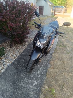 Suzuki GSXS 1000 - 4
