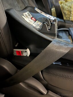 Autosedacka vajicko so zakladnou - 4