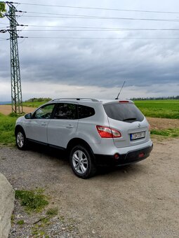 Nisan Qashqai+2 - 4