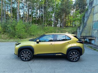 Toyota Yaris Cross Hybrid 4x4 rok 2021, najeto: 34.122 km - 4