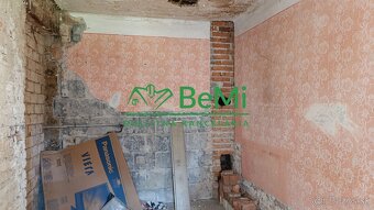Rodinný dom v Jelšave na rekonštrukciu podľa svojich pred - 4