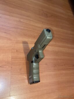 Predám elektrickú airsoftku glock 19. - 4