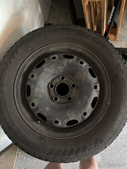 Zimne pneumatiky 185/60 R14 82T, + disky , skoda fabia - 4