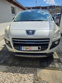 Predám Peugeot 3008 H4 Hybrid automat 4x4 - 4
