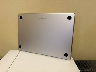 MacBook Air 15 M2 8/256GB 95% batéria - 4