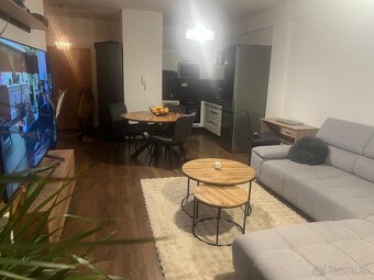 Moderný 2 izbový byt s veľkou záhradkou - 4