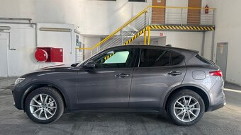 Alfa Romeo Stelvio 2.0 GME AWD Sr1 dph - 4