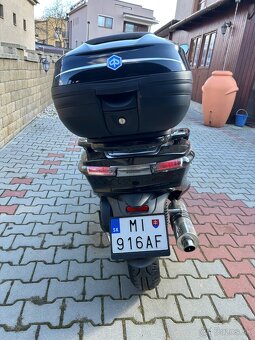 Piaggio x10 125-Predam - 4