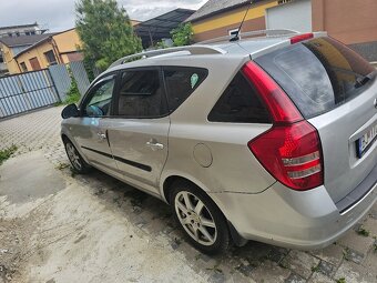 Ceed sw combi 1.6crdi plná výbava - 4