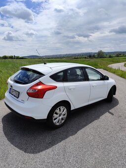 Ford 1.0 ecoboost 74kw.2013/7 94200km - 4