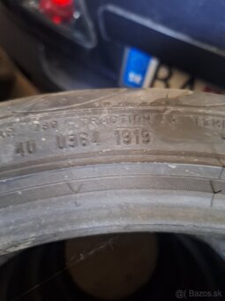 R18 225/40 - 4