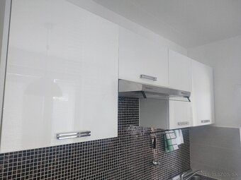 Kuchynská linka + vstavané  kuchynské el. spotrebiče - 4