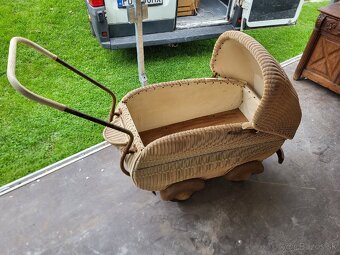 Predám historický prútený kočík - 4