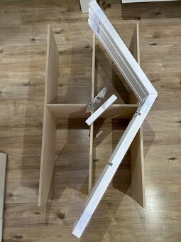 Regal na hracky -domcek. Zn. Benlemi - 4