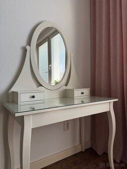 Kozmetický toaletný  stolík - 4