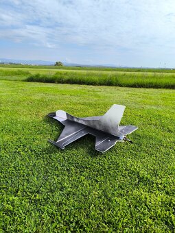 Predám RC stíhačku F-16 - 4