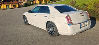Limuzína Chrysler 300c / Lancia THEMA 2014 - 4