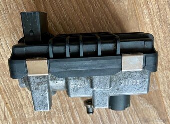 Mercedes GARRETT HELLA 6NW008412 G227 Actuator - 4