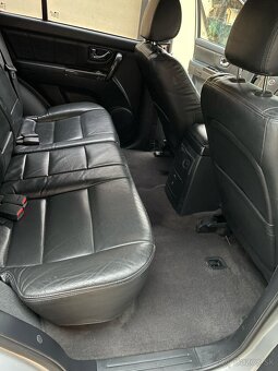Kia Sorento 2.5 CRDI 4x4 125 kw AUTOMAT - 4