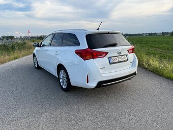 Toyota AURIS TS 2013 - 4