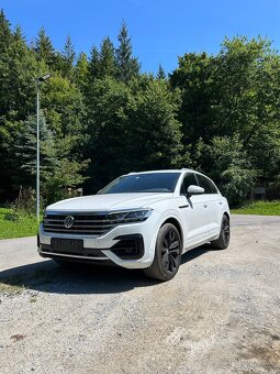 Volkswagen Touareg R-line 4Motion 3.0tdi - 4