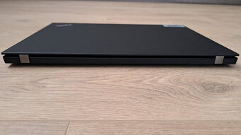 LENOVO ThinkPad T14 Gen 2 (Apríl 2022) - 4