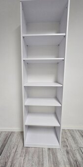 Písacie stoly, kancelárske stoličky, skrinky, gauč, stolík - 4