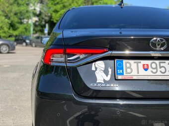 Toyota corolla sedan - 4