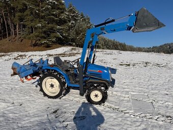 Iseki Sial 19 s Čelným Nakladacom 4x4 - 4